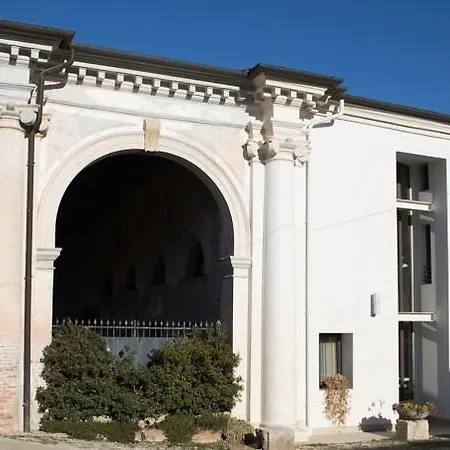 Al Bagolaro לינה וארוחת בוקר