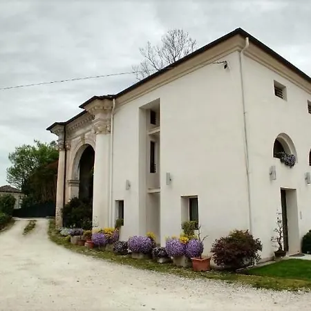 Al Bagolaro Bed & Breakfast *